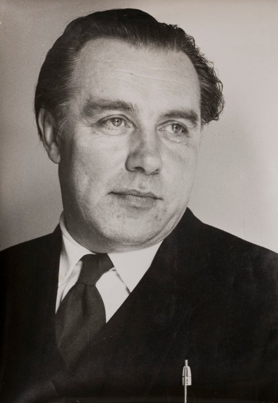Jerzy Faczynski, arquitecto polaco que llegó a Gran Bretaña como refugiado en 1941 de English Photographer