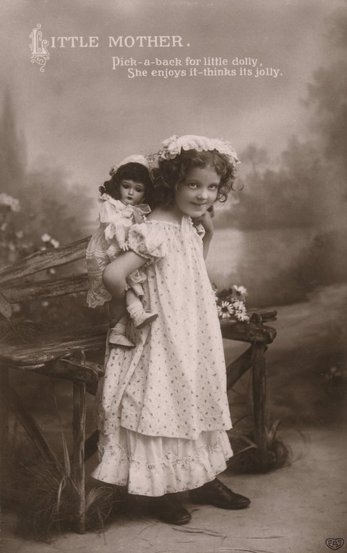 Pequeña madre de English Photographer