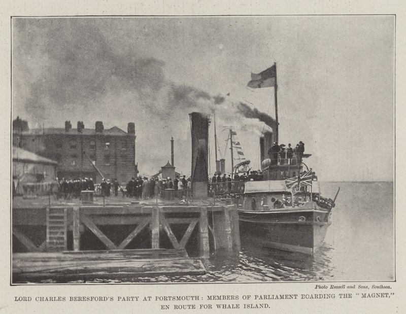La fiesta de Lord Charles Beresford en Portsmouth, miembros del Parlamento abordando el Magnet, en ruta hacia Whale Island de English Photographer