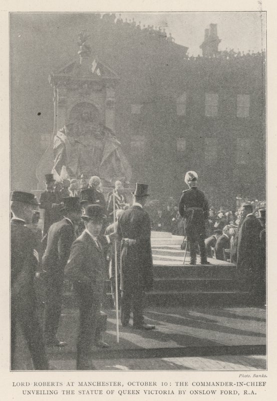 Lord Roberts en Manchester, 10 de octubre, el Comandante en Jefe develando la estatua de la Reina Victoria por Onslow Ford, RA de English Photographer
