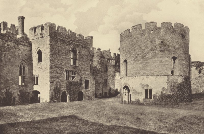 Castillo de Ludlow, pabellón interior y capilla redonda (foto b/n) de English Photographer