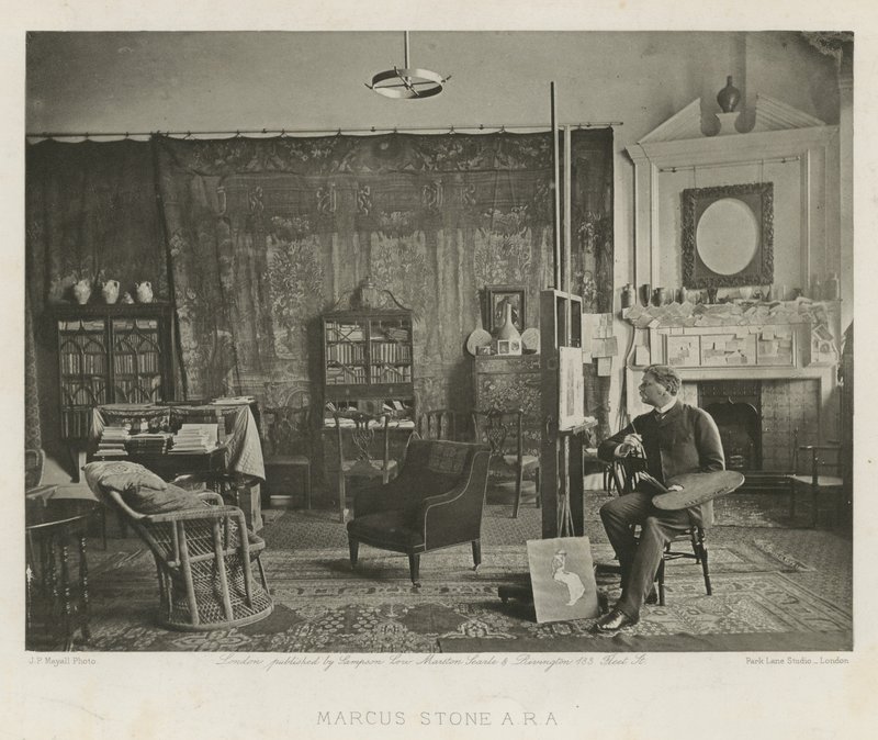 Marcus Stone en su estudio de Melbury Road de English Photographer