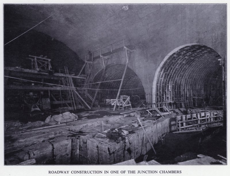 Túnel Mersey: Construcción de la carretera en una de las cámaras de unión de English Photographer
