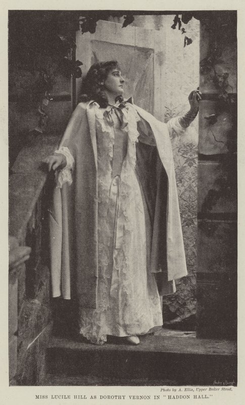 Señorita Lucile Hill como Dorothy Vernon en Haddon Hall de English Photographer