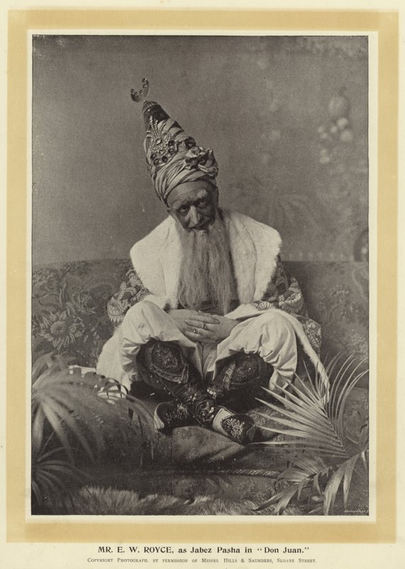 Mr E W Royce, como Jabez Pasha en Don Juan de English Photographer