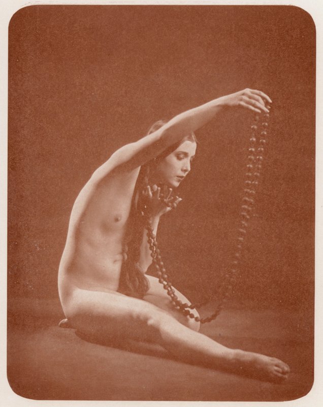 Arte nudista: Jewel (foto b/n) de English Photographer