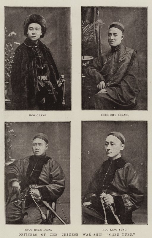 Oficiales del buque de guerra chino Chen-Yuen de English Photographer