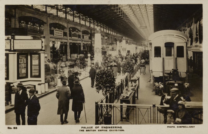 Palacio de Ingeniería en la Exposición del Imperio Británico, celebrada en Wembley, Middlesex en 1924 y 1925 de English Photographer