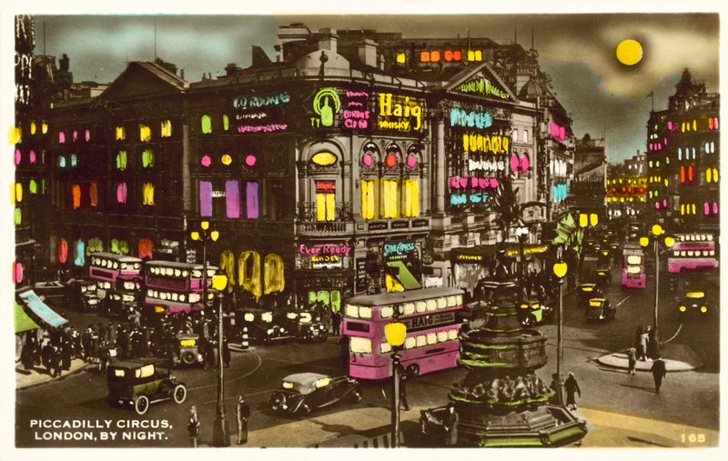 Piccadilly Circus, Londres, de noche de English Photographer