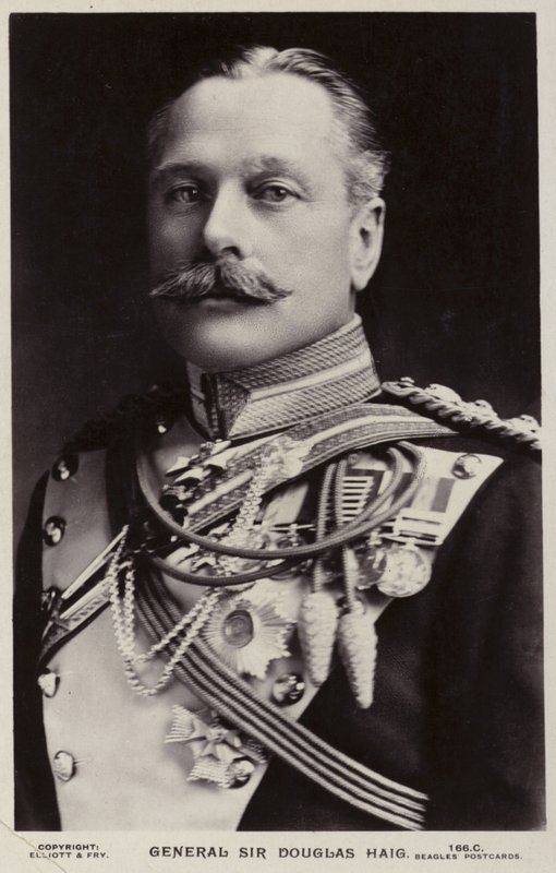 Retrato del General Sir Douglas Haig de English Photographer