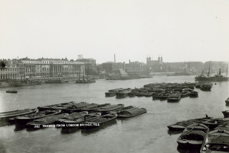 Postal con vista del Támesis desde el Puente de Londres de English Photographer
