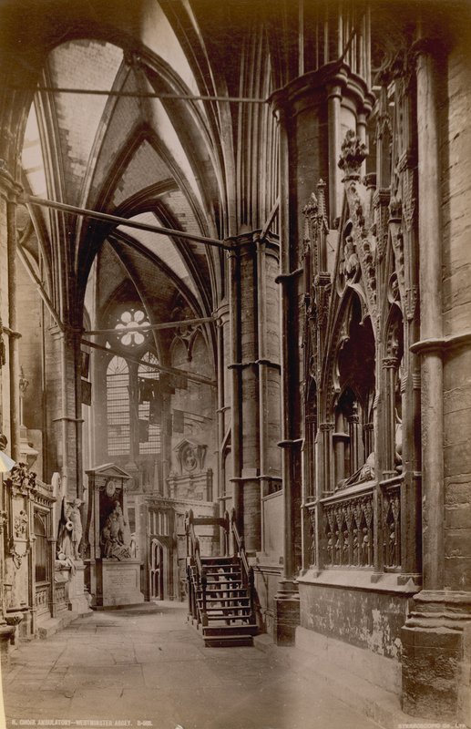 Postal con una imagen del Ambulatorio del Coro en la Abadía de Westminster de English Photographer