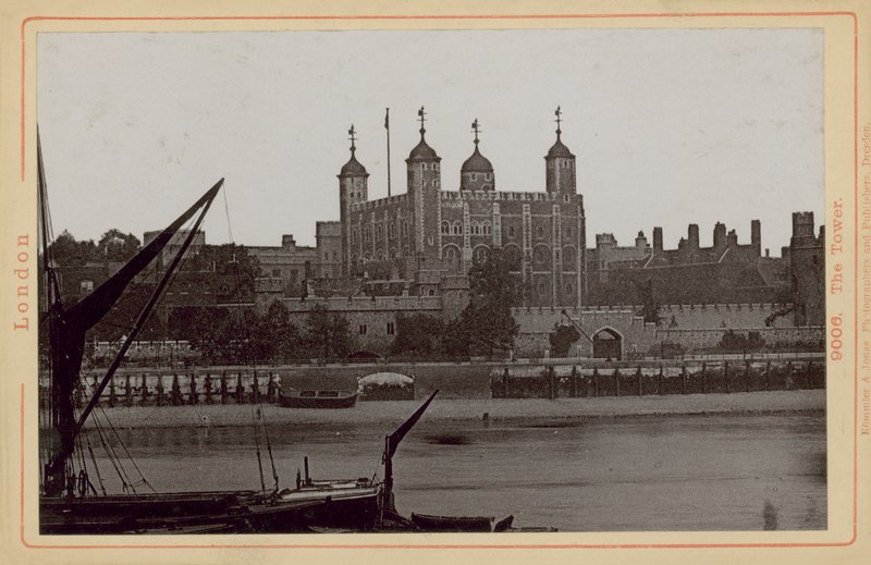 Postal con imagen de la Torre de Londres de English Photographer