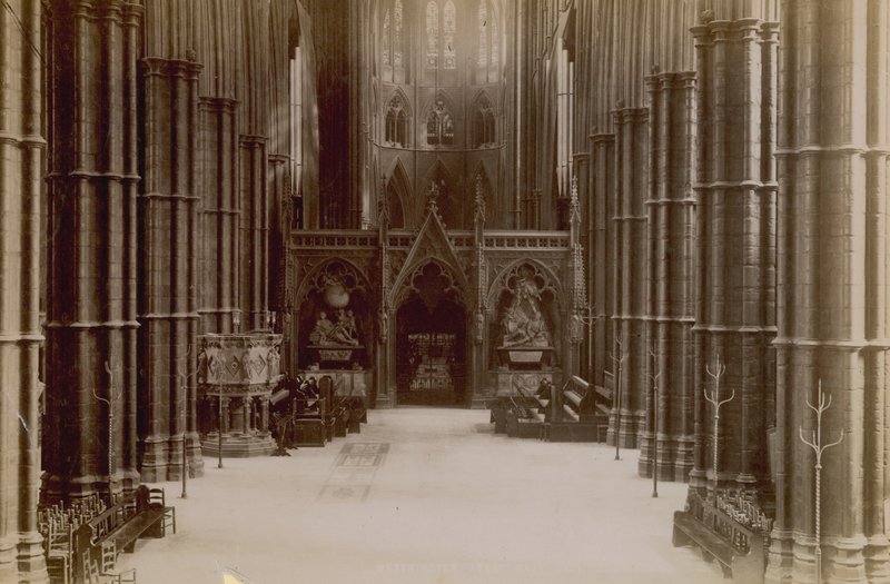 Postal con una imagen del interior de la Abadía de Westminster de English Photographer