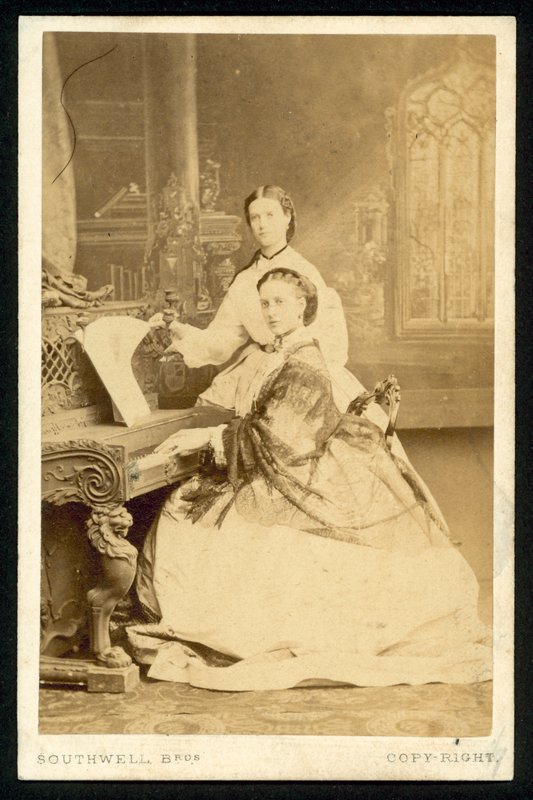 Princesa Alexandra y Princesa Dagmar de English Photographer