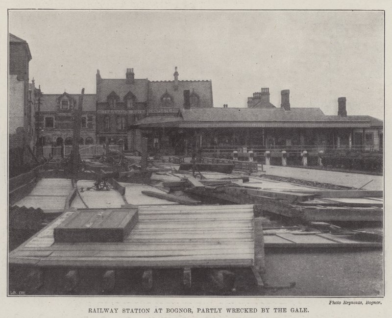 Estación de tren en Bognor, parcialmente destruida por el vendaval de English Photographer