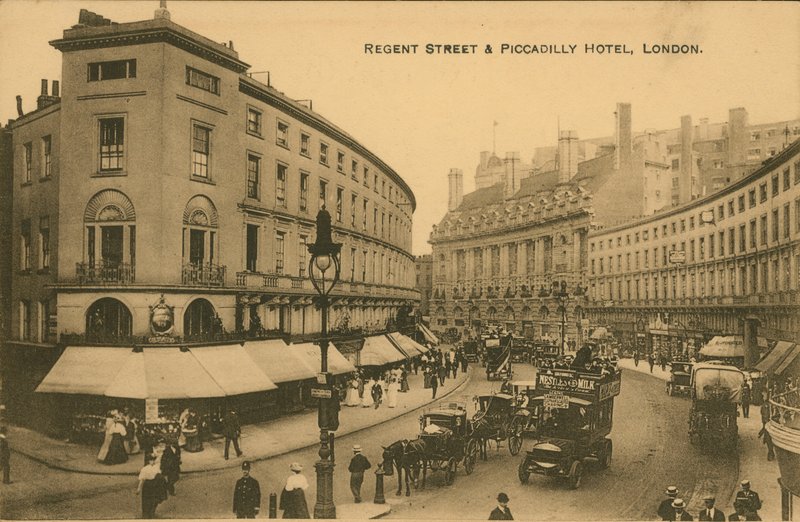 Regent Street y Hotel Piccadilly, Londres de English Photographer