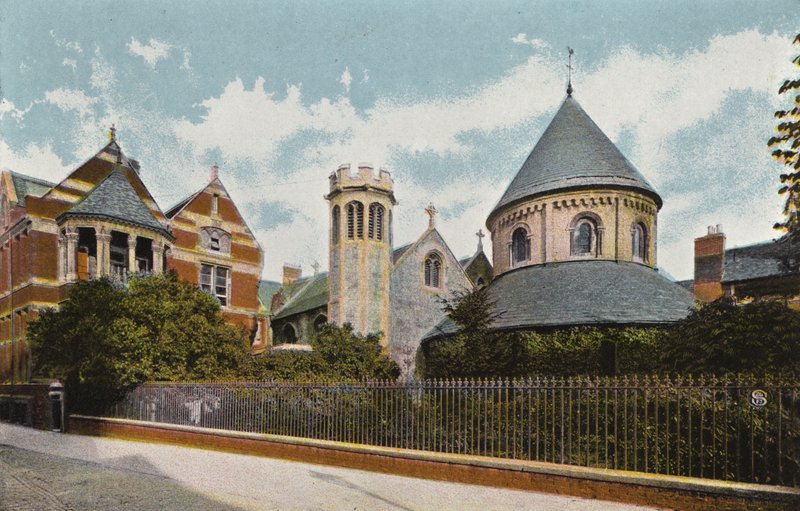 Iglesia Redonda y Edificio de la Sociedad de la Unión de English Photographer