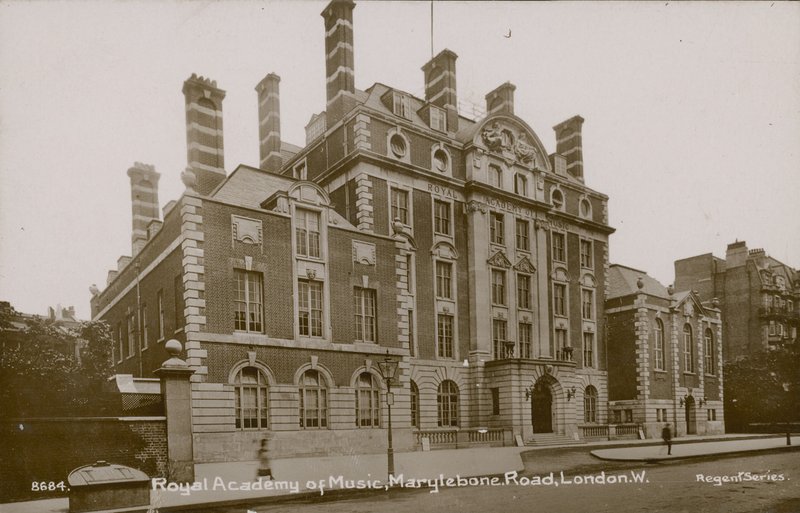 Royal Academy of Music, Marylebone Road, Londres de English Photographer