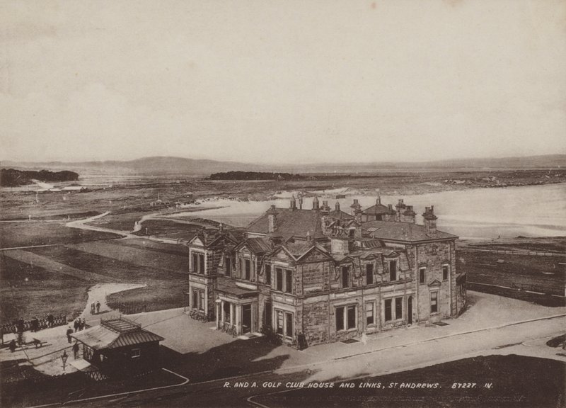 Casa del club de golf Royal and Ancient y enlaces, St Andrews de English Photographer