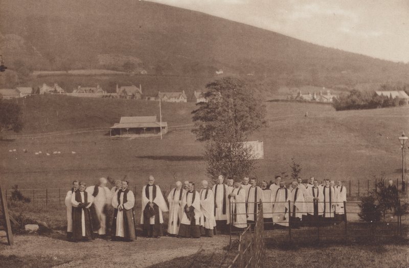 Sedbergh: Procesión de obispos y clérigos de English Photographer