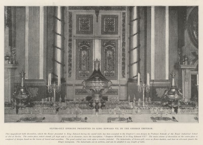 Epergne de Plata Dorada Presentado al Rey Eduardo VII por el Emperador Alemán de English Photographer