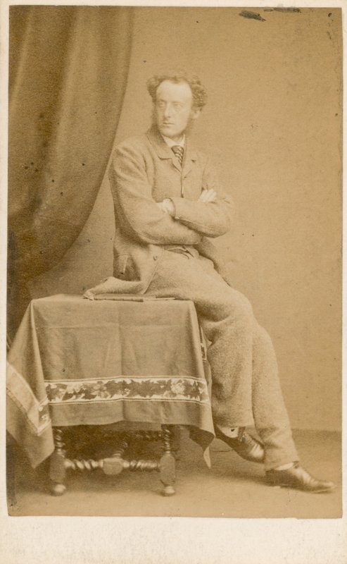 Sir John Everett Millais de English Photographer