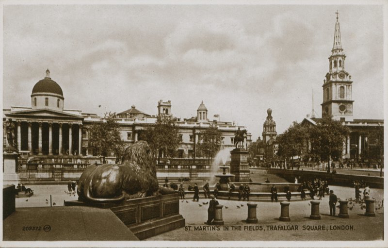 St Martins in the Fields, Trafalgar Square, Londres de English Photographer