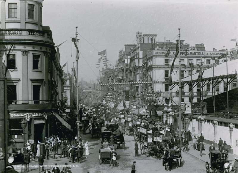 Strand, con decoraciones de English Photographer