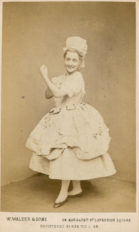 Susan Galton, actriz de English Photographer