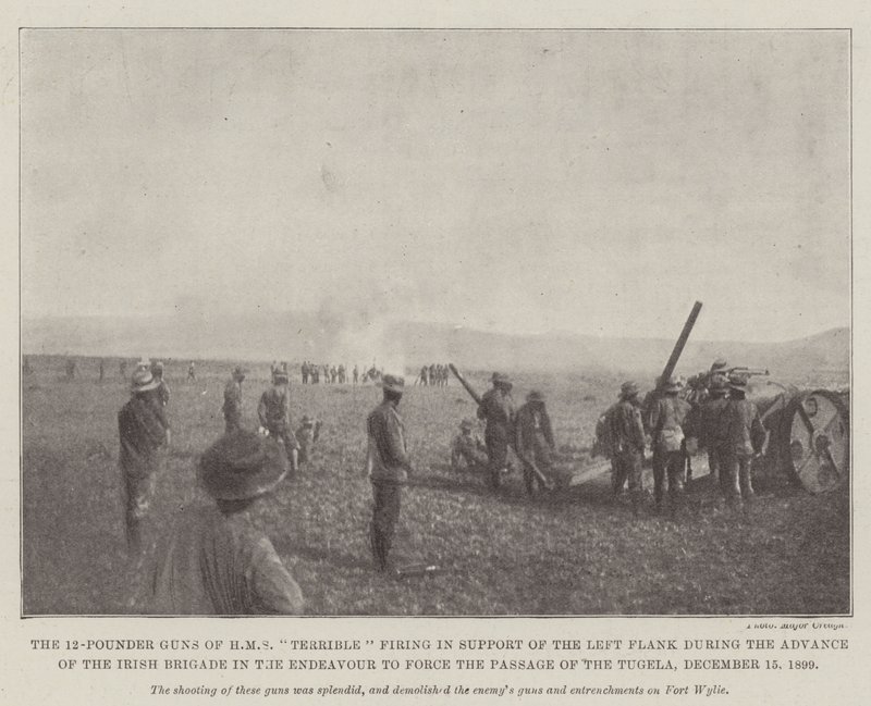 Los Cañones de 12 Libras del HMS Terrible disparando en Apoyo del Flanco Izquierdo durante el Avance de la Brigada Irlandesa en el Esfuerzo por forzar el Paso del Tugela, 15 de diciembre de 1899 de English Photographer