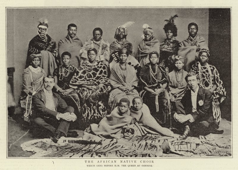 El Coro Nativo Africano, que cantó ante H M La Reina en Osborne de English Photographer
