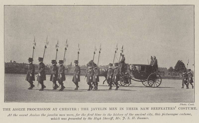 La procesión de la corte en Chester, los hombres de la jabalina en su nuevo traje de Beefeaters de English Photographer