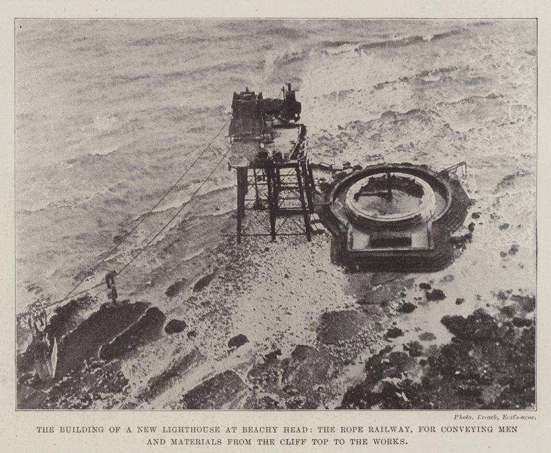 La construcción de un nuevo faro en Beachy Head, el ferrocarril de cuerda para transportar hombres y materiales desde el acantilado hasta las obras de English Photographer