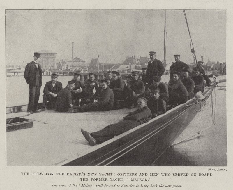 La Tripulación del Nuevo Yate del Kaiser, Oficiales y Hombres que sirvieron a bordo del Yate Anterior, Meteor de English Photographer