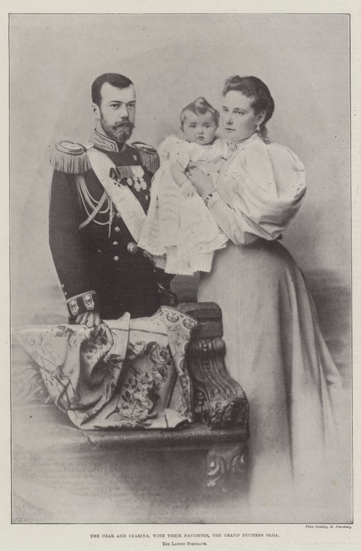 El Zar y la Zarina, con su hija, la Gran Duquesa Olga de English Photographer