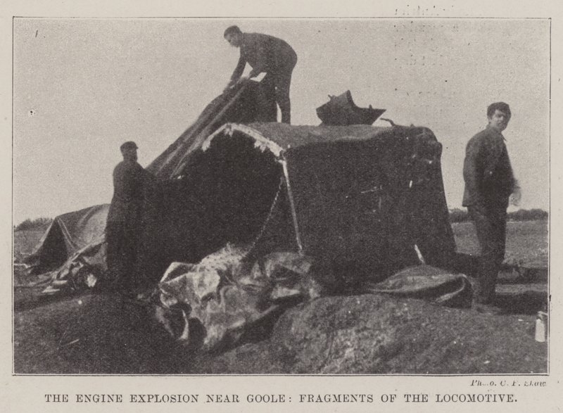La Explosión del Motor cerca de Goole, Fragmentos de la Locomotora de English Photographer