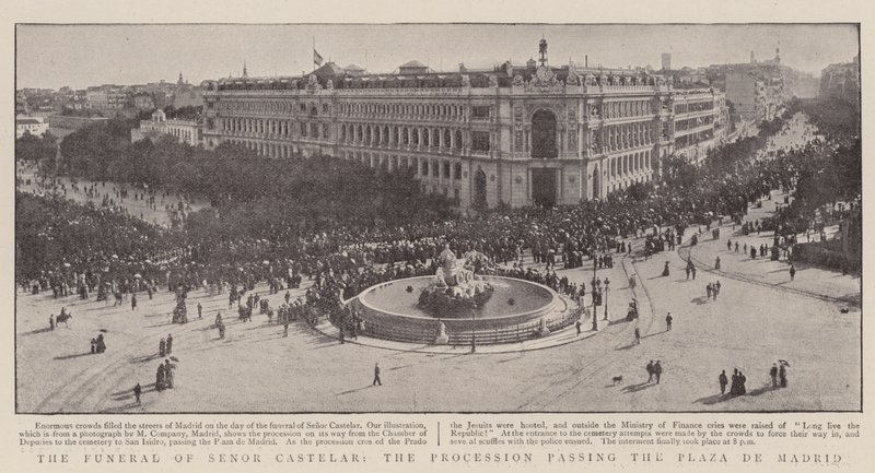 El funeral de Señor Castelar, la procesión pasando por la Plaza de Madrid de English Photographer