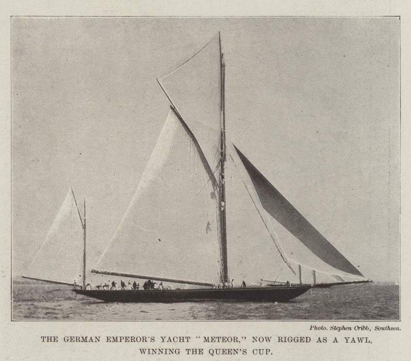 El yate del emperador alemán Meteor, ahora aparejado como yawl, ganando la Copa de la Reina de English Photographer