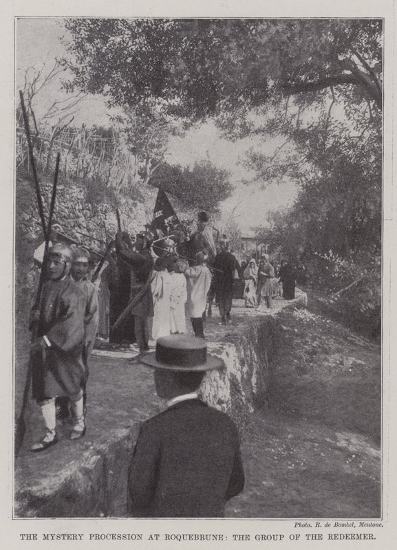 La procesión del misterio en Roquebrune, el grupo del Redentor de English Photographer