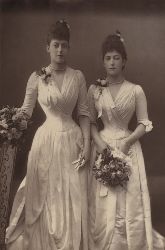 Las Princesas Victoria y Maud de Gales de English Photographer