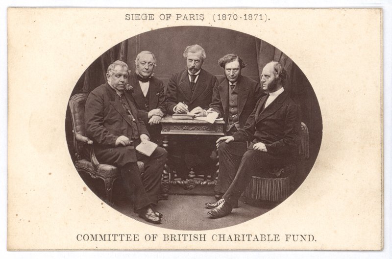 El comité del Fondo Benéfico Británico, asistiendo a los pobres durante el Sitio de París (1870-1871) de English Photographer