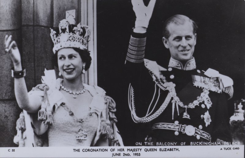 La coronación de su majestad la Reina Isabel, 2 de junio de 1953 (foto en b/n) de English Photographer