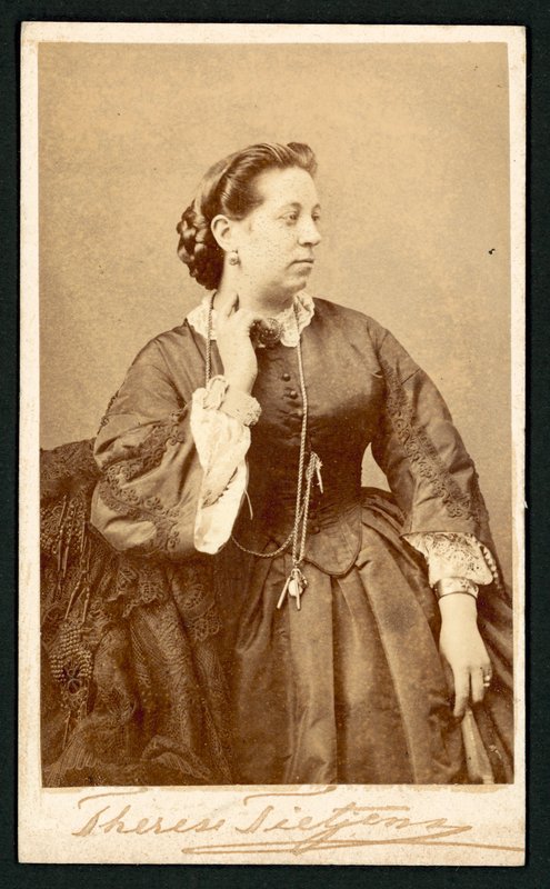 Therese Tietjens, retrato de English Photographer
