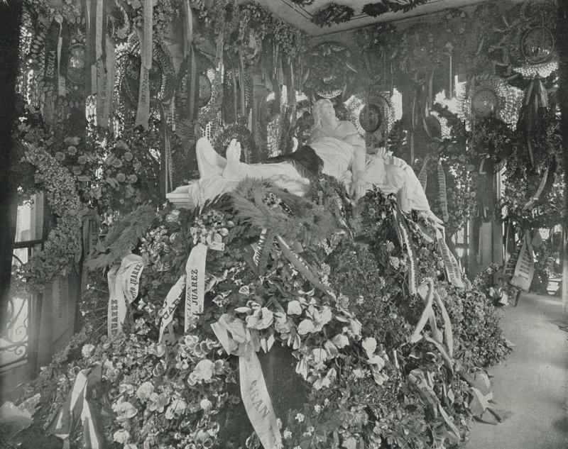 Tumba de Juárez, Cementerio de San Fernando, Ciudad de México de English Photographer