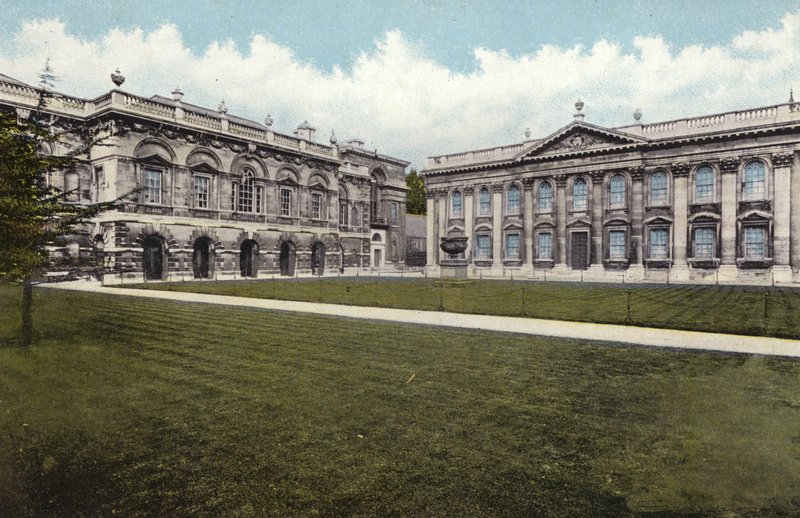 Biblioteca Universitaria y Casa del Senado de English Photographer