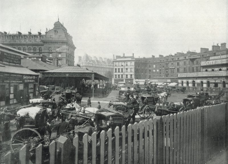 Estación de Victoria, vista general del patio de la estación de English Photographer