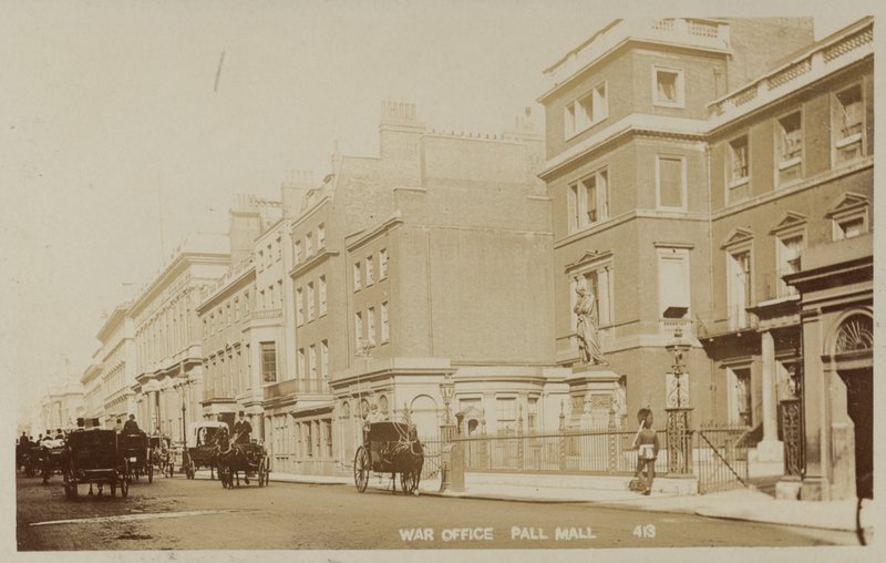Oficina de Guerra, Pall Mall de English Photographer