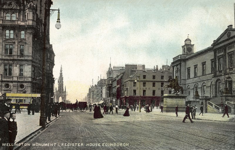 Memorial de Wellington y Register House, Edimburgo de English Photographer