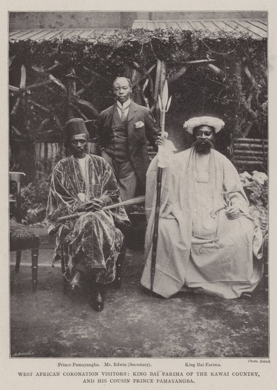 Visitantes de la coronación de África Occidental, el Rey Bai Farima del país Kawai, y su primo el Príncipe Pamayangba de English Photographer